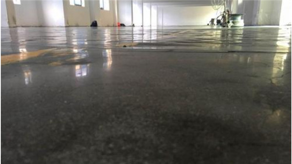 使用密封固化剂地坪对金刚砂耐磨地坪固化处理很有必要？