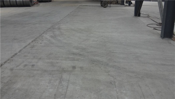 密封固化剂地坪是水泥地面翻新的上乘良材